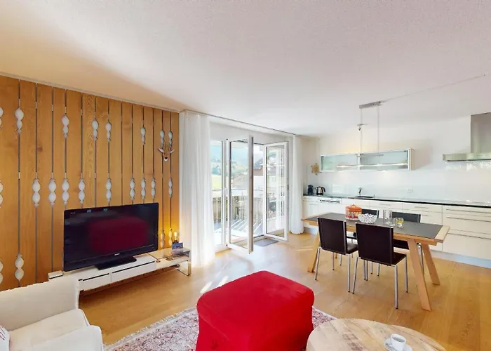 Family Ski Oasis With Mountain View