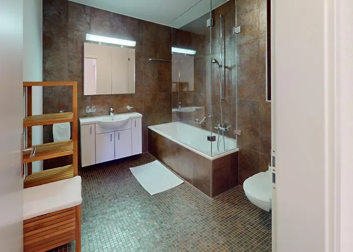 Family Ski Oasis With Mountain View * Lenz